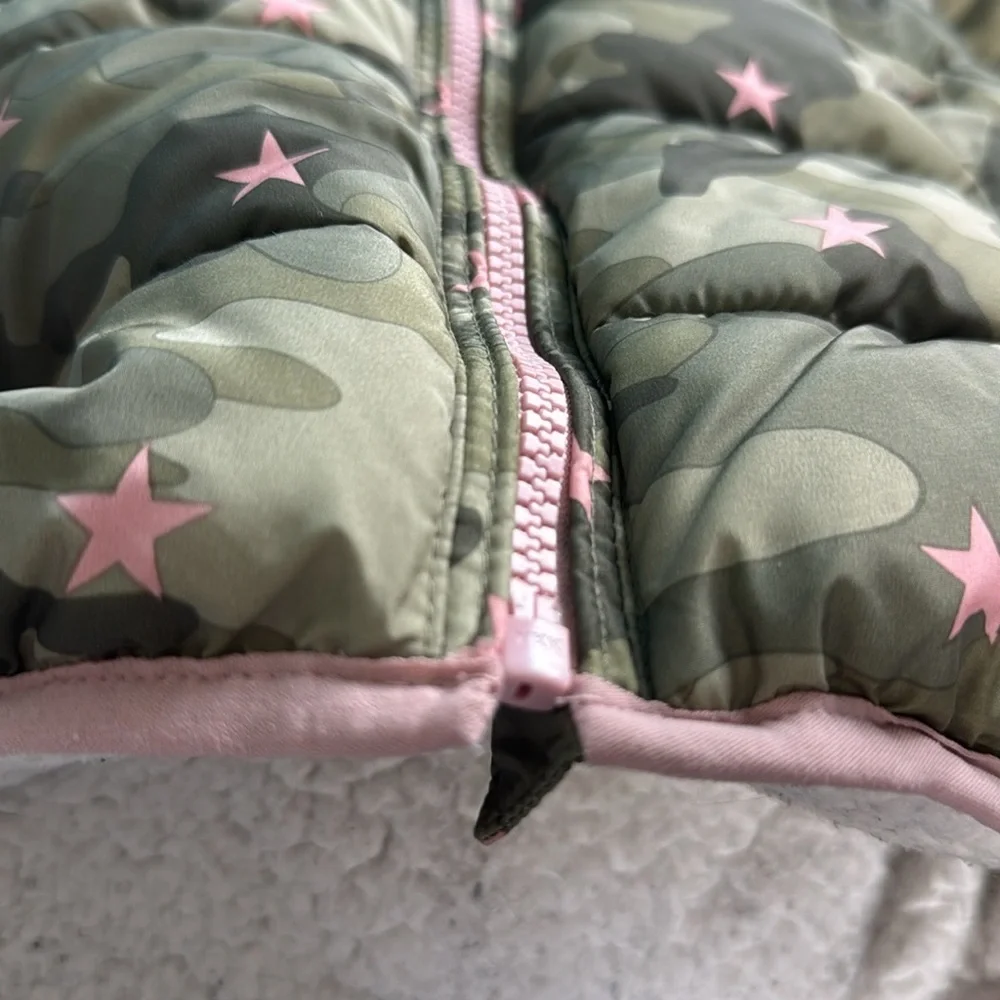 GAP Kids Camo Puffer Zip Up Jacket Size M